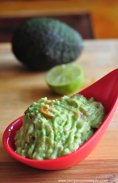 Guacamole - Easy Mexican Avocado Dip - Recipe