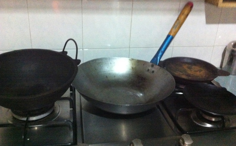 Removing rust stains :Cast Iron and Carbon Steel Skillets/Woks: Facts & Seasoning tips