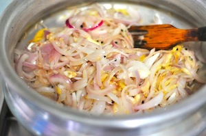 nadan chicken curry - reduced