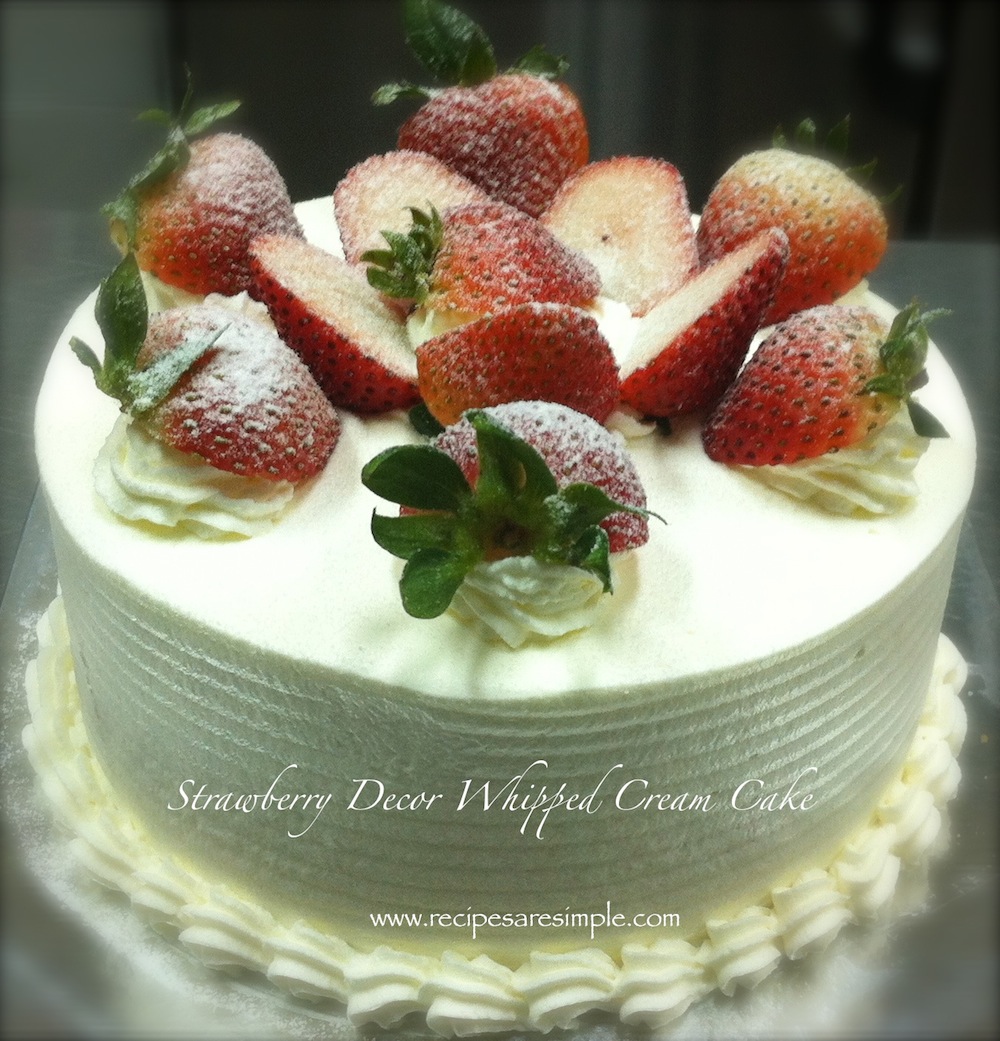 Sponge Cake with Strawberries and Whipped Cream