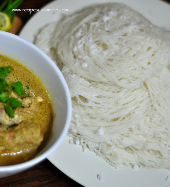 idiyappam1 How to make Idiyappam   String Hoppers   Rice Flour Steamed Noodle