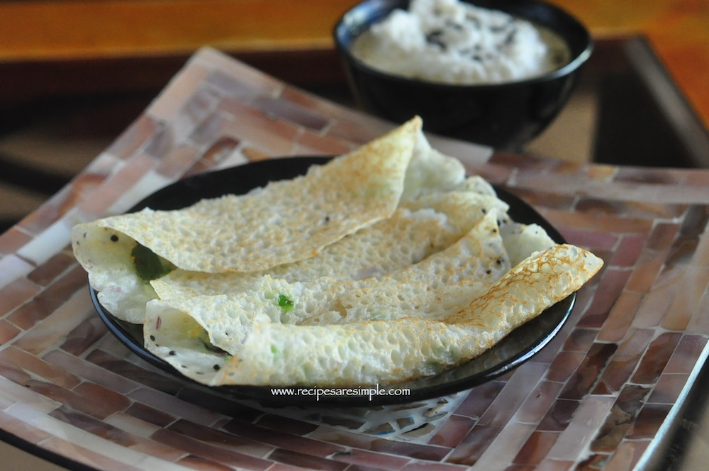 onionravadosa Onion Rava Dosa / Thosai   Quick and Simple