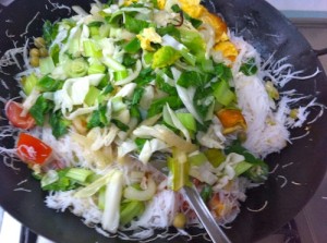 return all ingredients 300x223 White Bee hoon with Vegetables & Egg