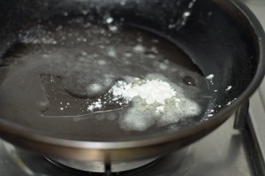 fry flour 300x199 Home Made Beef Burger with Smokey Beef Patties 