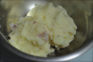 aloo tikki burger - mash potato