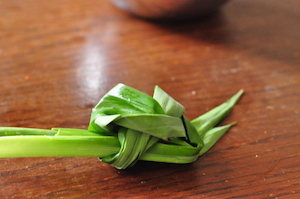 pandan leaf Thai Red Ruby Dessert    Tub Tim Krob 