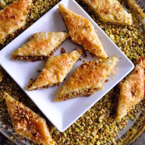 baklava with pistachio and cashew nuts recipe 300x300 Dessert Recipes   Sweet Snacks   Cookies