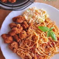 chicken cutlet spaghetti 200x200 Pasta and Noodles