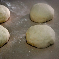 Homemade Burger Buns baking tray 200x199 Homemade Burger Buns