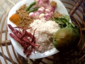 Nadan Varal Curry ingredients 300x225 Nadan Varal Curry | Bral Fish Curry