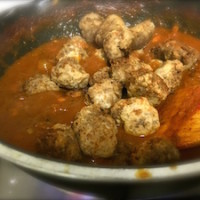 dawood basha 16 200x200 Dawood Basha | Lebanese Meatballs in Tomato Sauce