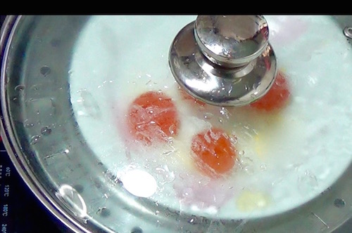 Salted Egg Yolk Chicken steam 5 minutes Salted Egg Yolk Chicken | Batter Fried Chicken in Egg Yolk Sauce