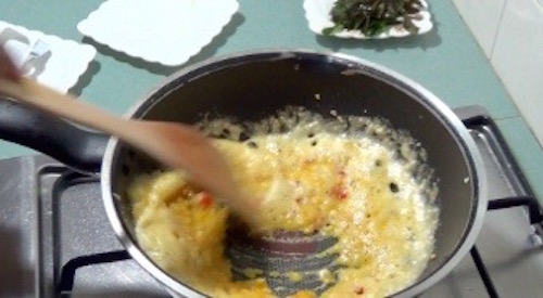 Salted Egg Yolk Chicken till foamy Salted Egg Yolk Chicken | Batter Fried Chicken in Egg Yolk Sauce