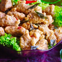 salted egg yolk chicken recipe 200x200 Delicious Chicken Recipes