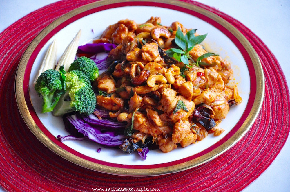 thai spicy chicken with cashew nuts