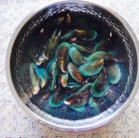 Stuffed Mussels Kallumakkaya Nirachathu mussles soaked 200x199 Stuffed Mussels | Kallumakkaya Nirachathu