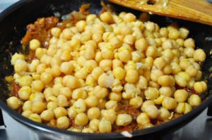 punjabi chole bhature 14 300x199 Punjabi Chole Bhature | Chickpeas with Fried Leavened Bread