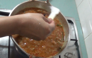 varutharacha kadala curry add salt  300x188 Varutharacha Kadala Curry  |  Black Chickpeas Curry with Ground Roasted Coconut