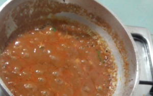 varutharacha kadala curry simmer 300x188 Varutharacha Kadala Curry  |  Black Chickpeas Curry with Ground Roasted Coconut