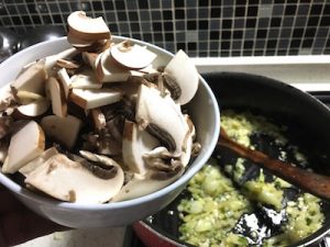 mushroom risotto recipe 2 300x225 Mushroom Risotto   Risotto ai Funghi   Italy Part one