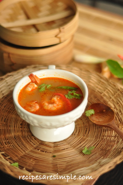 tom yum goong recipe video Thai Hot and Sour Soup   Tom Yum Goong