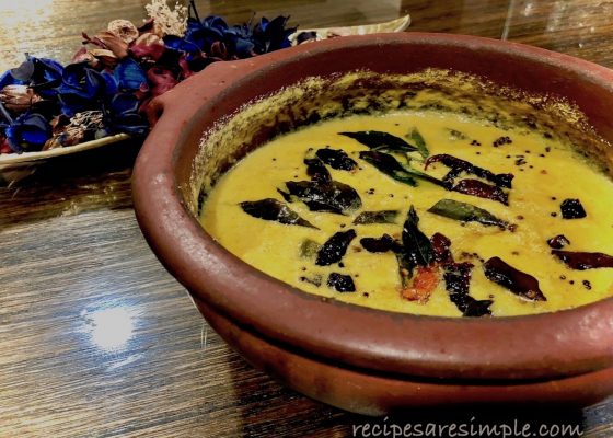 Ethapazham Pachadi / Ethakka Pachadi / Sweet Plantain Curry