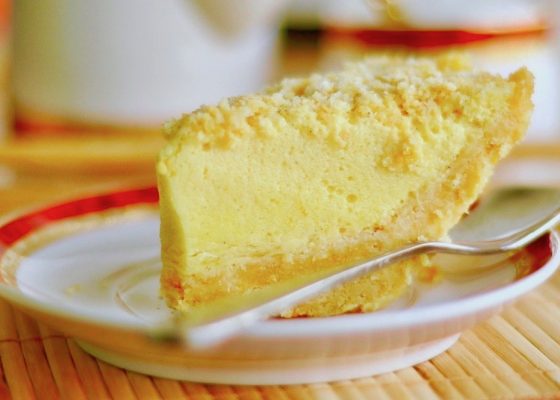 Lemon Cloud Pie – Tangy Sweet Pudding